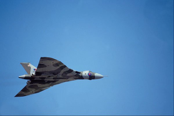 661081 AVRO Vulcan B2 XH558 Over Boscombe A4 Photo Print