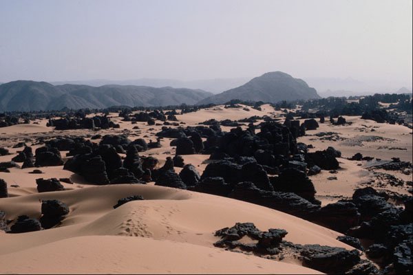 664014 Weathered Sandstone Rock And Sand, Algeria A4 Photo Print