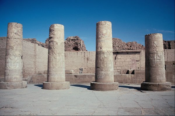 664046 The Columns In The Courtyard, Kom Ombo Temple, Egypt A4 Photo Print