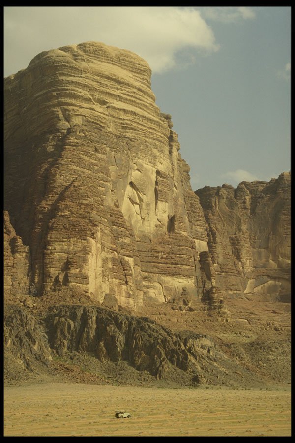 664061 A Lonely Jeep, Wadi Rum Desert, Jordan A4 Photo Print