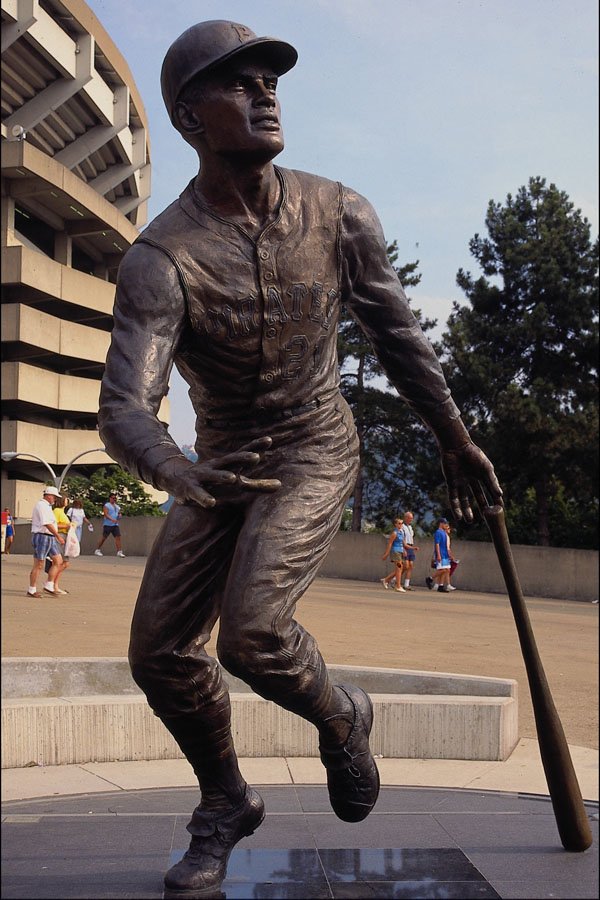 665068 Roberto Clemente, Hometown Hero, Pittsburgh, U.S.A. A4 Photo Print