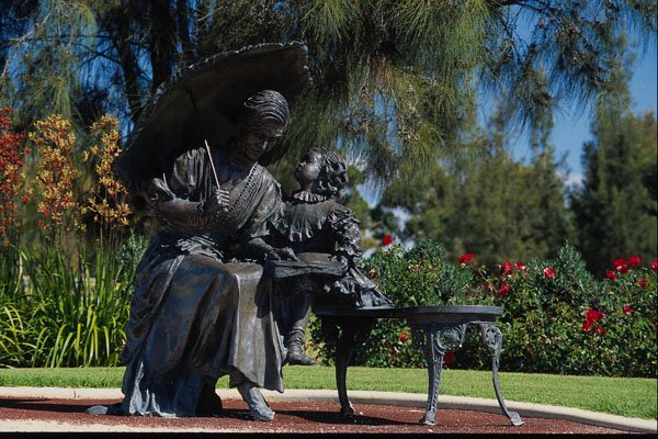 665082 The Storyteller, Perth, Australia A4 Photo Print