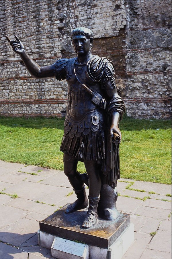 666030 Tower Hill, London, Roman Wall And Emperor Trajan, England A4 Photo Print