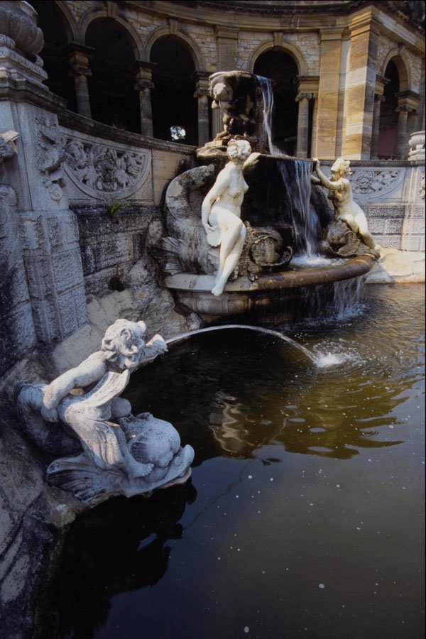 666038 Italian Fountain A4 Photo Print