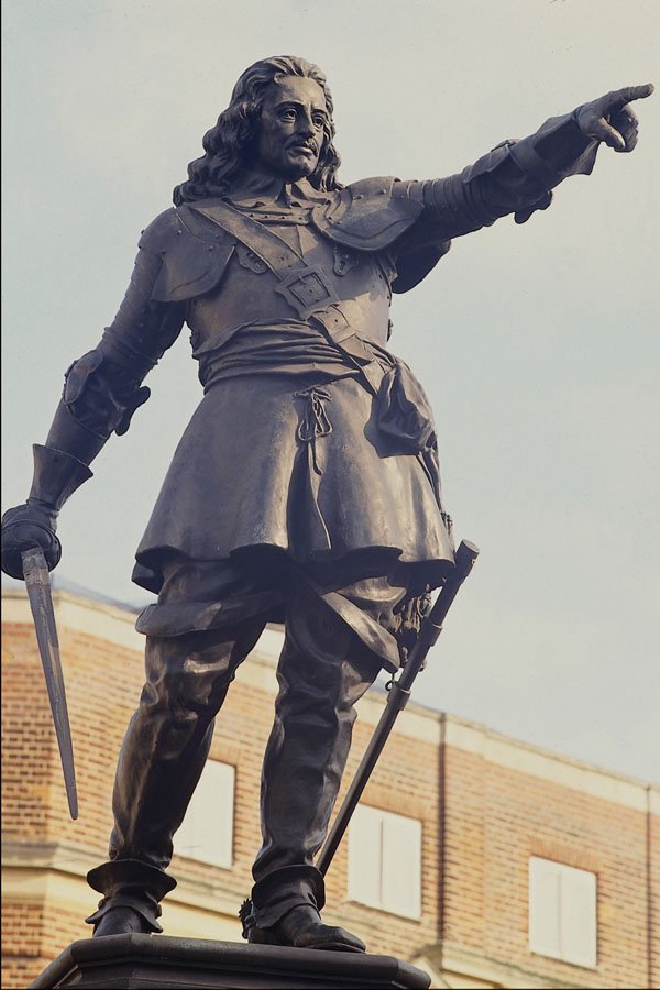 666041 Statue Of John Hampden By H.C. Fehr, Buckingham, England A4 Photo Print