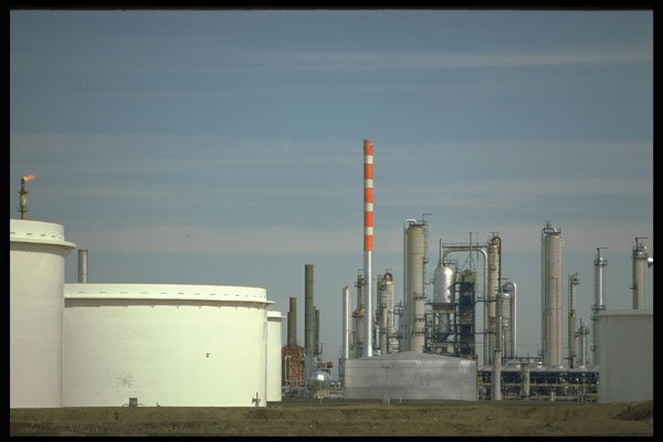 667013 Oil Refinery And Tank Farm A4 Photo Print