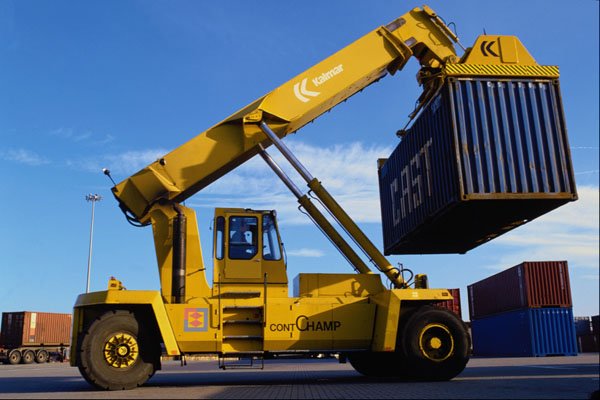 667046 Container Handling Unit A4 Photo Print