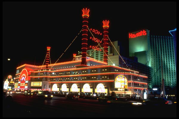 668032 Harrah's A4 Photo Print