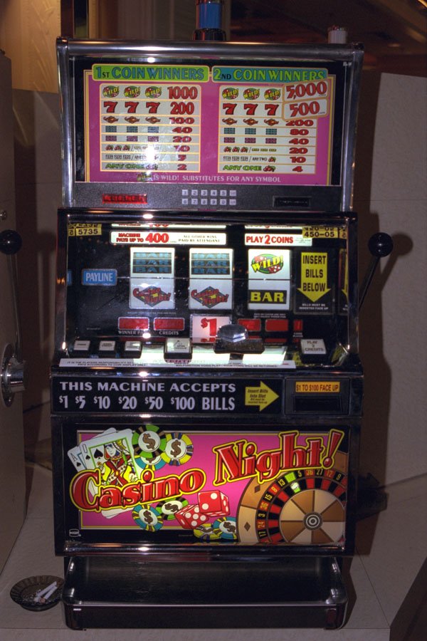 668056 Slot Machine A4 Photo Print
