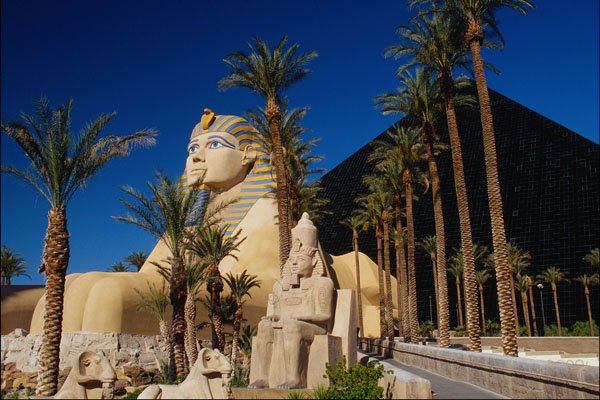 668079 The Luxor A4 Photo Print