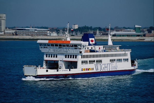 669000 Isle Of Wight Ferry A4 Photo Print