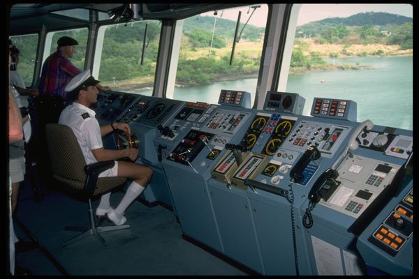 669051 Bridge On Royal Princess Cruise Ship A4 Photo Print