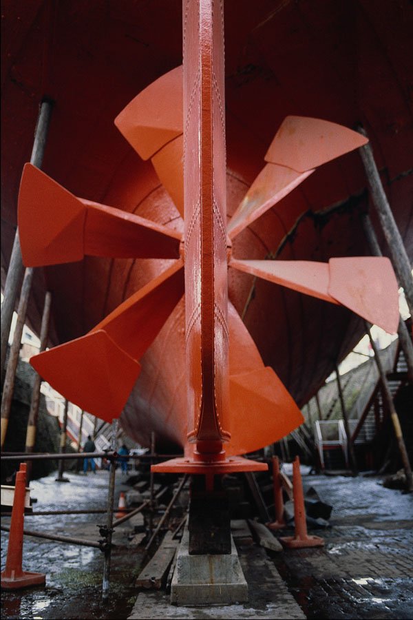 669066 Propeller, SS Great Britain, Bristol, Avon A4 Photo Print