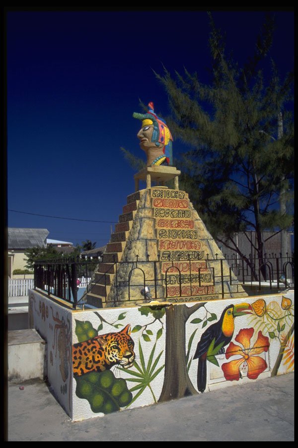 670028 Mayan Design Water Fountain, Belize A4 Photo Print
