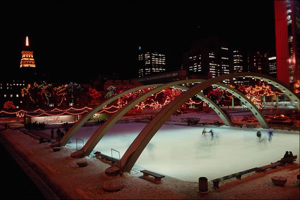 673073 City Hall And Nathan Philips Square, Toronto, Canada A4 Photo Print