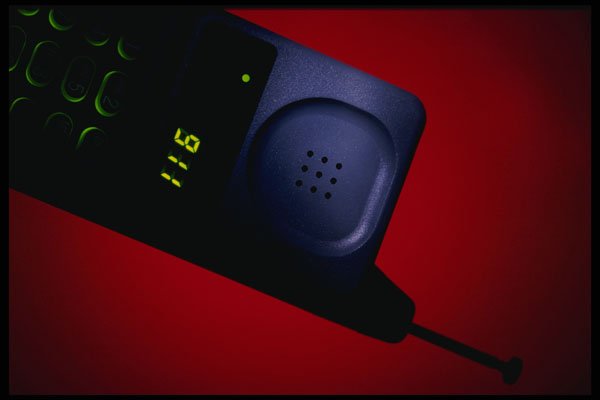 677022 Cellular Phone Dialing 911 Emergency Number A4 Photo Print