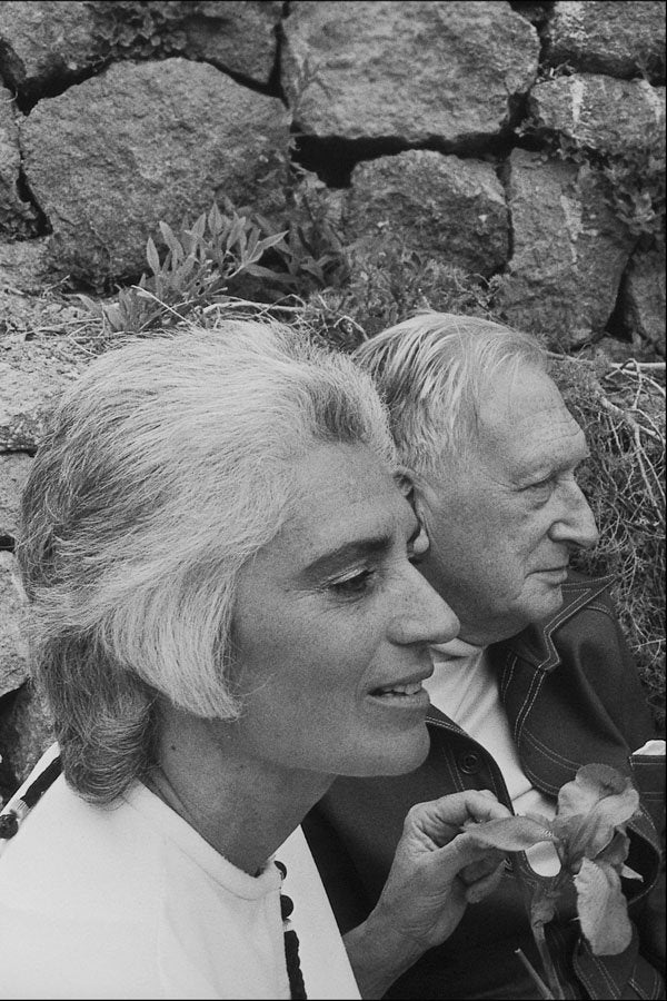 679085 William And Susannah Walton, 1972, PA196341 A4 Photo Print