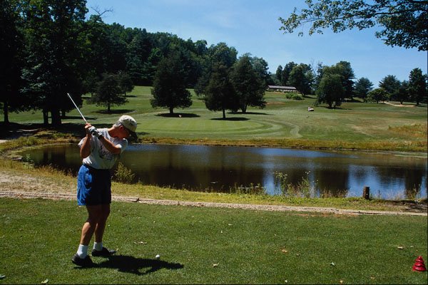 681070 Teeing Off On Par 3 At Pine Grove, Northampton, Mass., U.S.A. A4 Photo Print