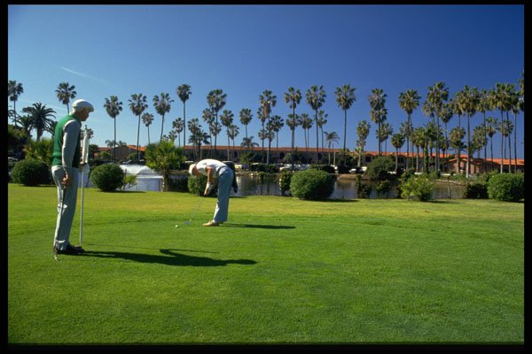 681093 Golfers A4 Photo Print