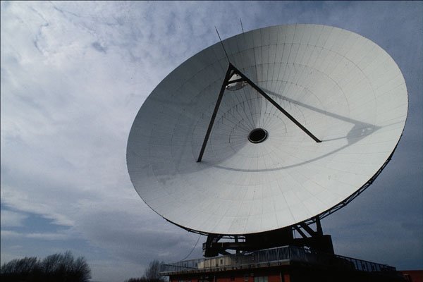 682016 Satellite Dish At Madley Station, England A4 Photo Print