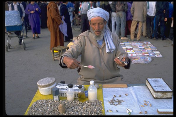 685018 Marrakesh Dentist, Morocco A4 Photo Print