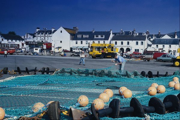691063 Ullapool Harbor A4 Photo Print