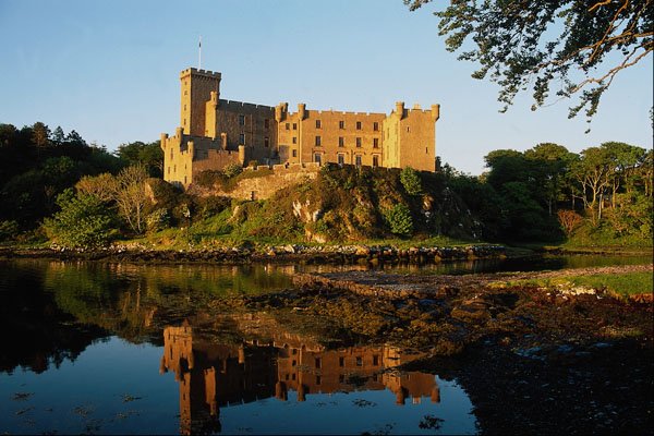 691065 Dunvesan Castle, Isle Of Skye A4 Photo Print