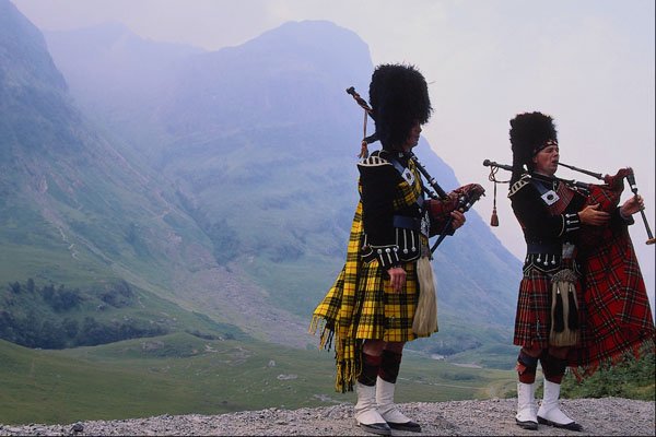 691081 Pipers, Glencoe, Scotland A4 Photo Print