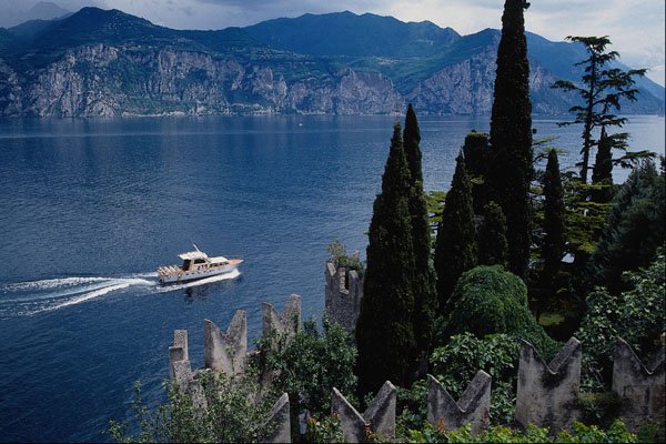 698069 Lake Garda, Italy A4 Photo Print
