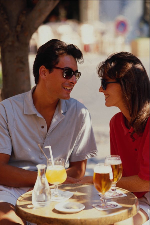 702053 Seth And Lisa Sitting At An Outdoor Cafe With Drinks A4 Photo Print