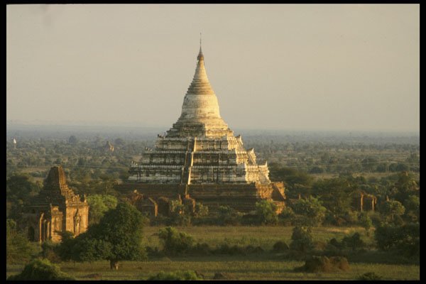 705055 Temple, Pagan, Myanmar A4 Photo Print