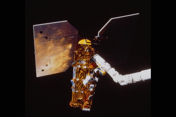 706092 Technology In Space, Courtesy NASA A4 Photo Print