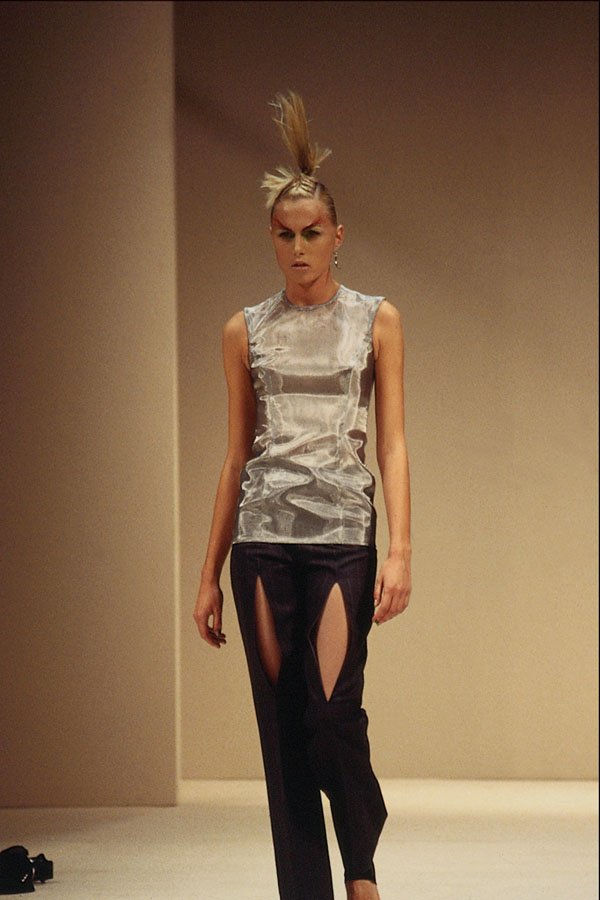 709004 Alexander McQueen, Gray Raw Silk Top And Cotton Pants A4 Photo Print