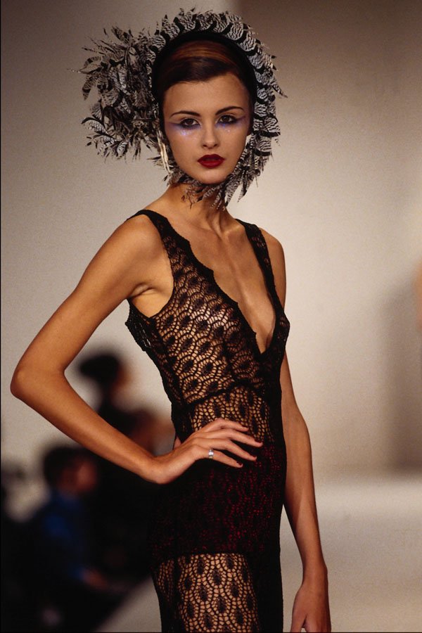 709088 Philip Treacy, Gray Feather Hat A4 Photo Print