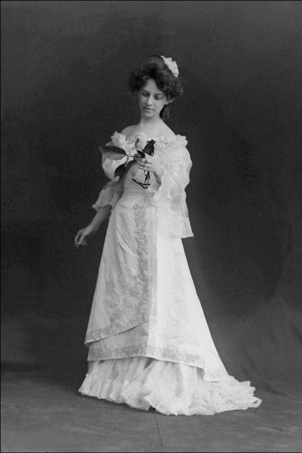 713004 Actress, 1916 A4 Photo Print