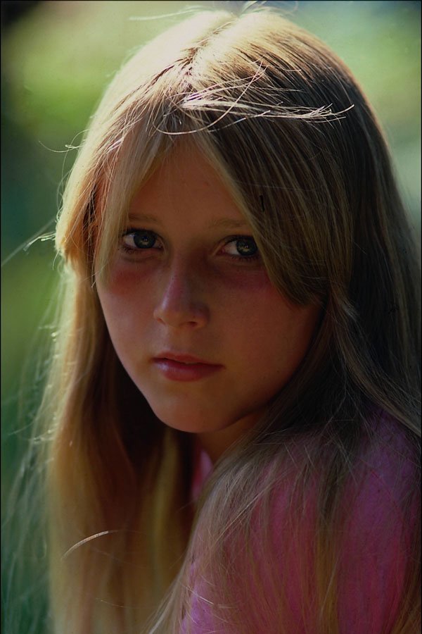 716016 Portrait Of A Girl A4 Photo Print
