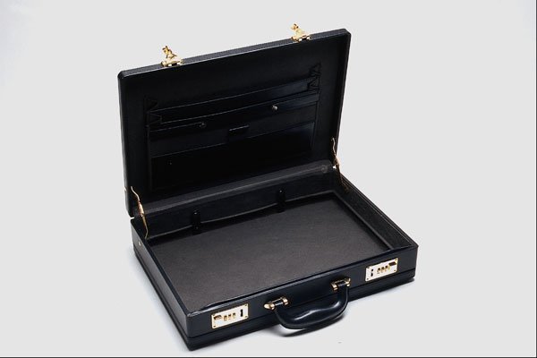 719063 Open Case A4 Photo Print