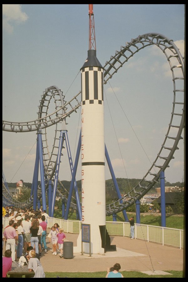 721041 Fun Rides In The American Adventure Theme Park, England A4 Photo Print