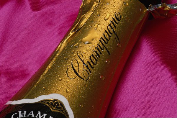 724048 Champagne A4 Photo Print