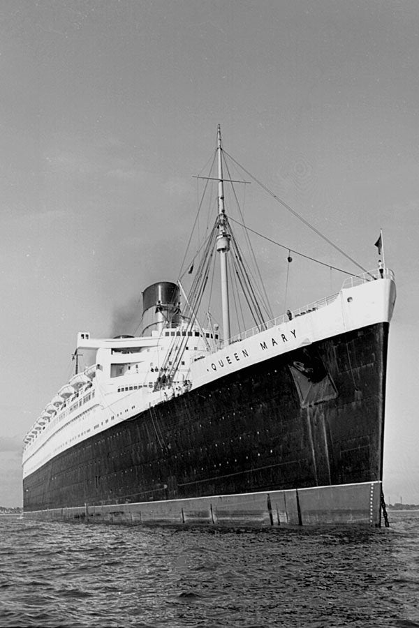 726062 RMS Queen Mary At Anchor In Solent, U.K., 1967, Ready For Last Sailing A4 Photo Print
