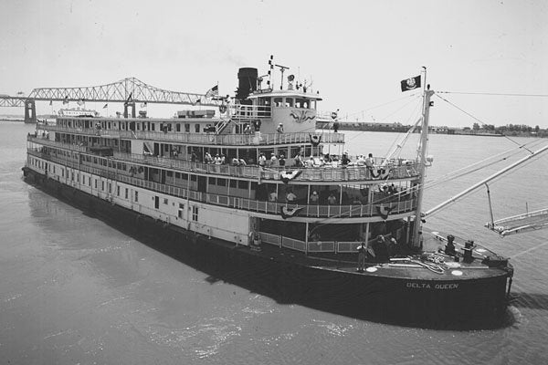 726075 Paddle Steamer Delta Queen On Mississippi River, U.S.A. A4 Photo Print