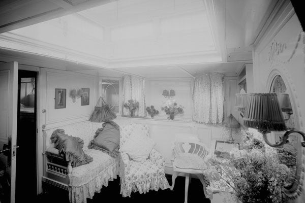 726083 Drawing Room Of Steam Yacht Branwin, 1911 A4 Photo Print