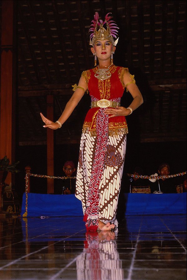 729039 Javanese Dancer, Yogyakarta, Indonesia A4 Photo Print