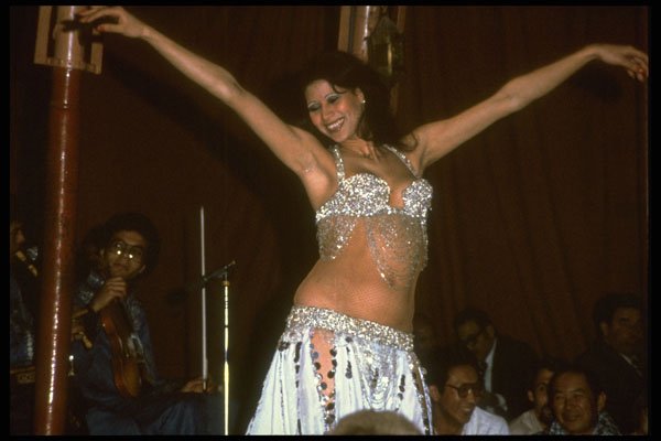 729046 Belly Dancer, Istanbul, Turkey A4 Photo Print