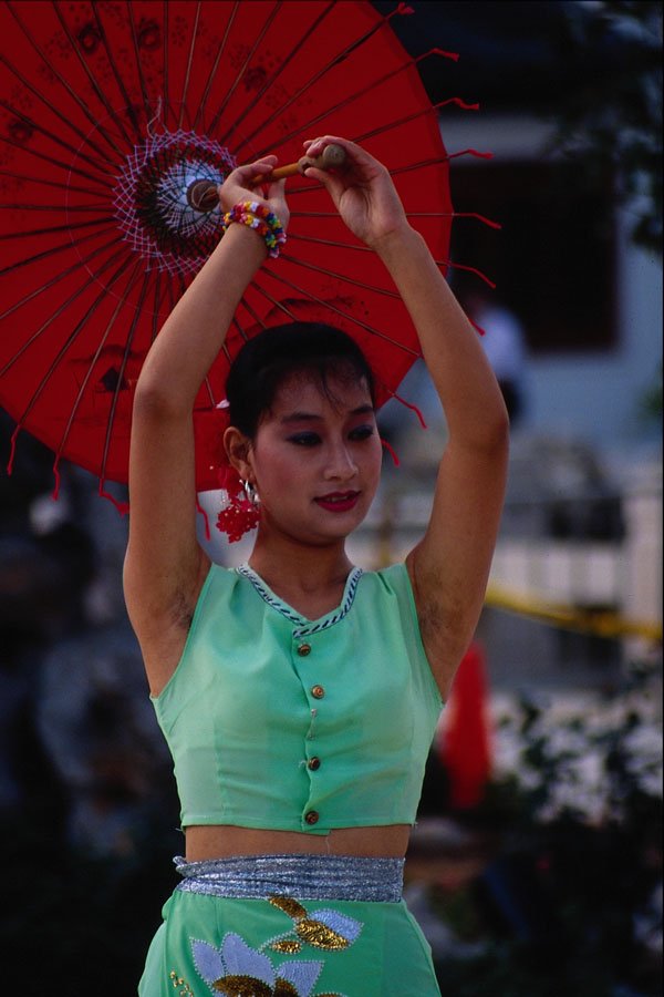 729072 Chinese Dance, Splendid China, Orlando, Florida, U.S.A. A4 Photo Print