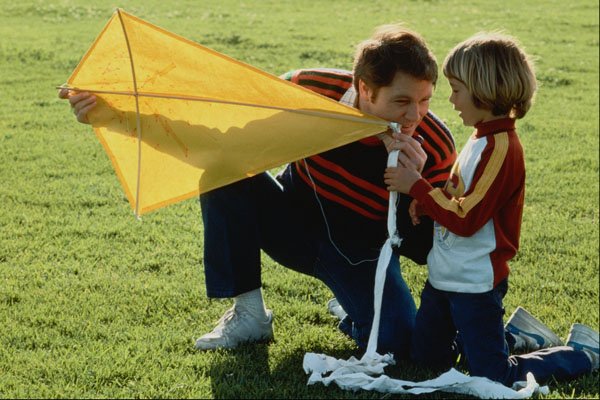 732056 Father And Son Getting Ready To Fly Kite A4 Photo Print