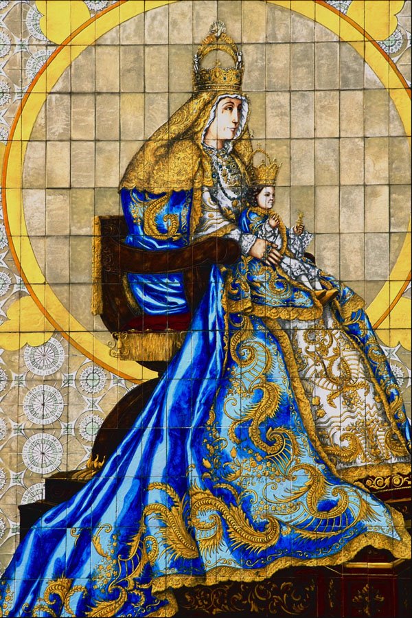 733032 Virgin And Child, Seville, Spain A4 Photo Print