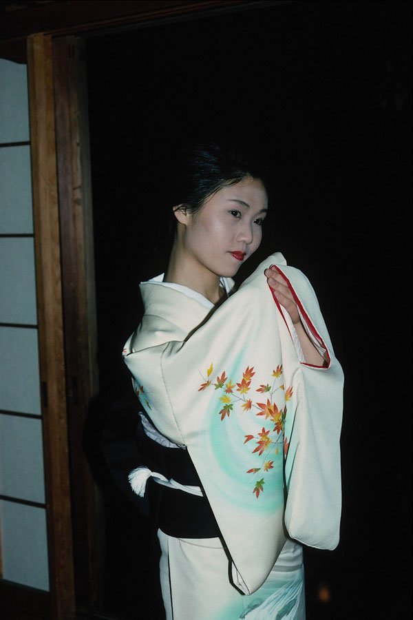 749066 Japanese Lady In Traditional Costume At Tea Ceremony A4 Photo Print
