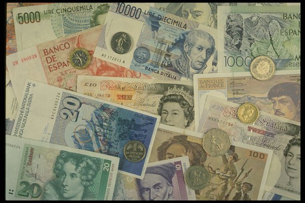 750099 European Currency A4 Photo Print