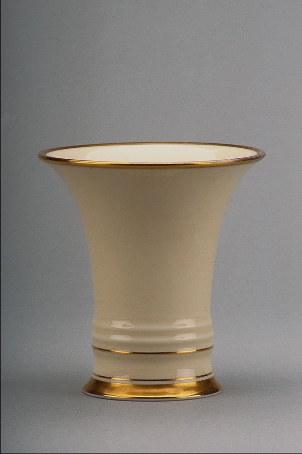 760019 19th Century Vase, Rosenthal, Germany A4 Photo Print